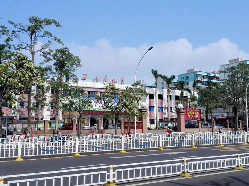 湛江霞山東方市場批發廚具嗎？